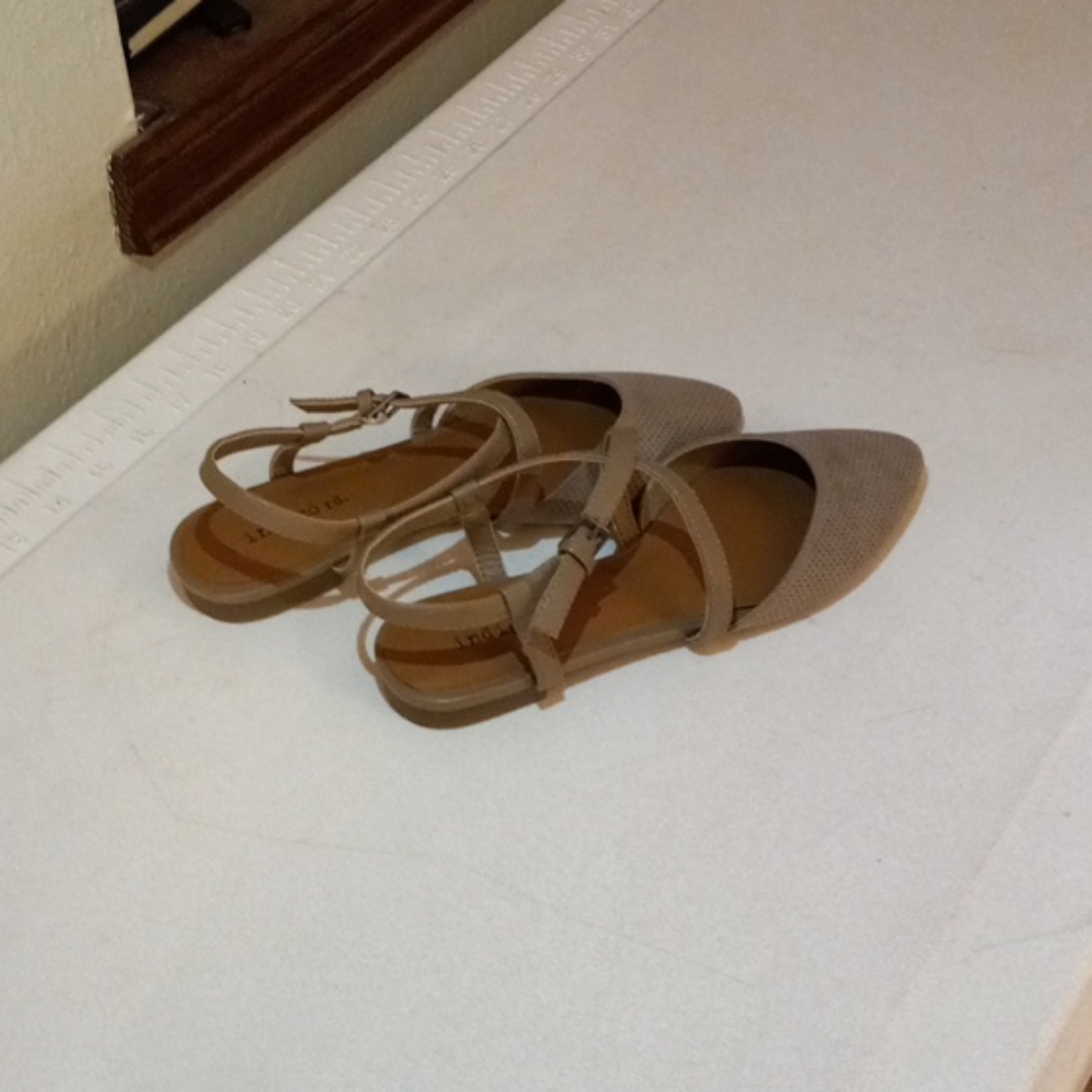 Indigo Rd. Dress Shoes Beige 5.5